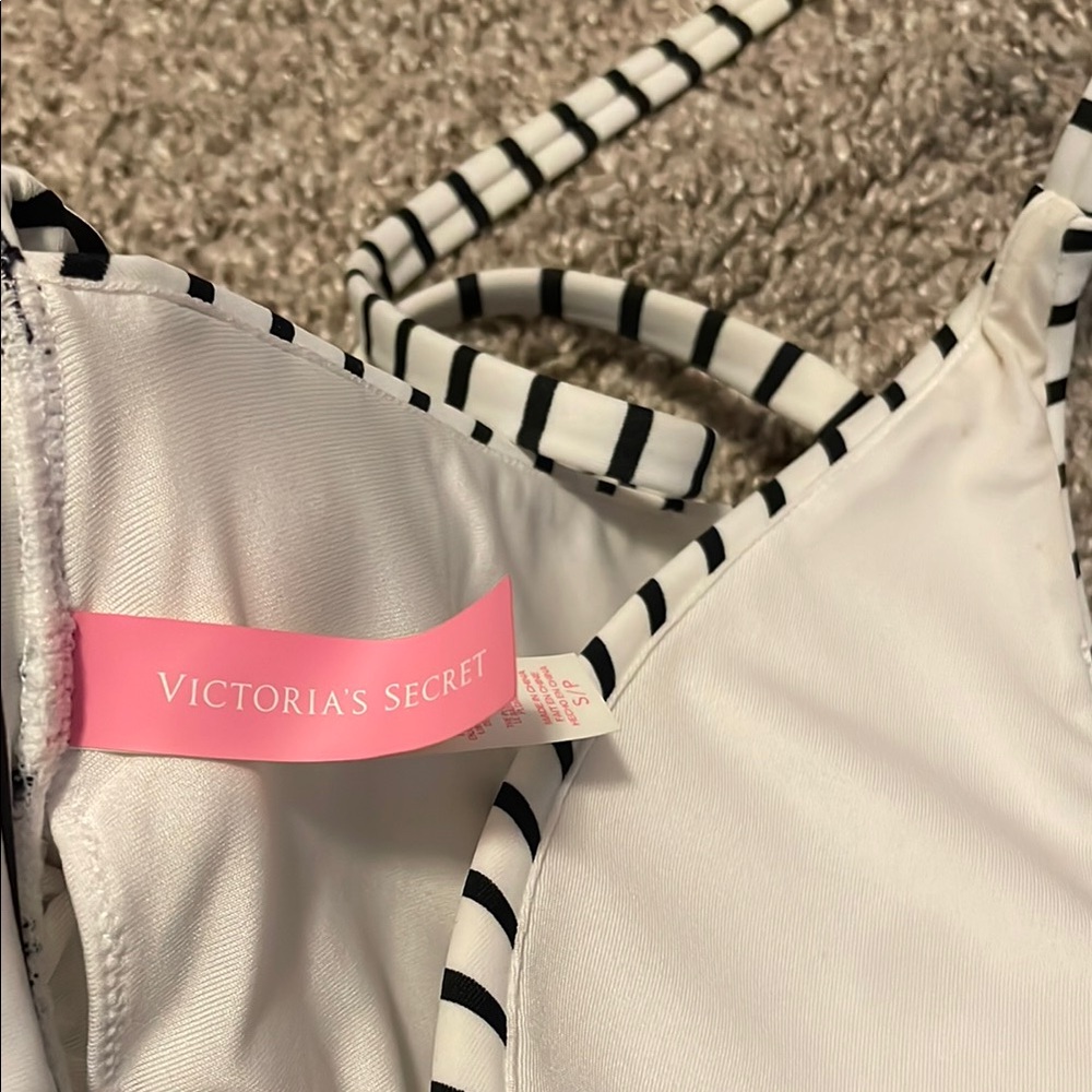 Striped Bikini Set - Picture 7 of 7